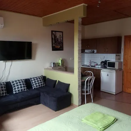 Apartment Sweet Apartman *